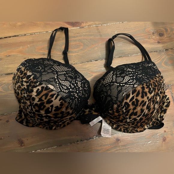 VICTORIA'S SECRET SEXY LITTLE THINGS LACE DEMI BRA - Picture 1 of 1